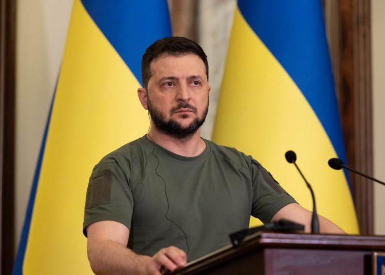 Zelenski reafirma que no cederá Donetsk en una eventual negociación con Putin