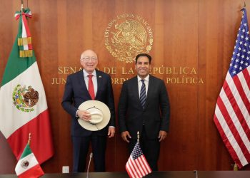 En la administración de Trump se quebró el diálogo con México y eso no debe volver a pasar afirma Ken Salazar