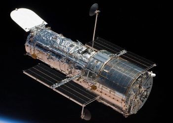 El Hubble observa rocas escapando del asteroide que fue desviado por la misión DART