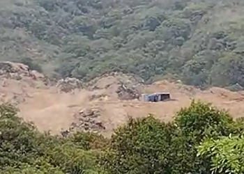Tres personas atrapadas por deslizamiento de basura en tiradero de Naucalpan, hay un desaparecido