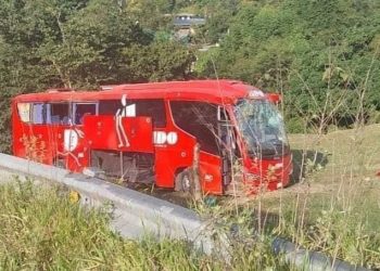 Deja 19 heridos accidente de autobús en la sierra de Hidalgo
