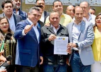 Formalizan ante el INE al Frente Amplio por México