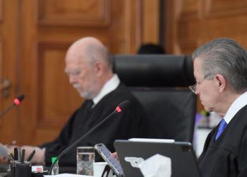 La Corte sale en defensa de pasajeros de aerolíneas