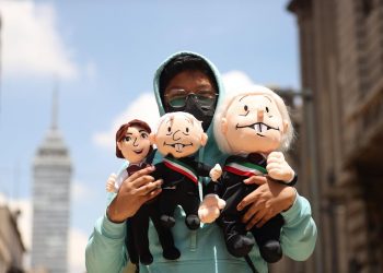 INE va tras los amlitos de peluche
