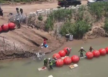 Estados Unidos demanda a Texas por colocar boyas en el Río Grande