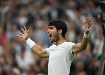 Carlos Alcaraz supera a Daniil Medvedev y pasa a su primera final de Wimbledon