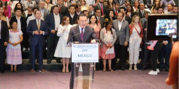 Osorio Chong, Ruiz Massieu, Ávila Villegas, Mayorga Delgado hacen oficial su renuncia al PRI