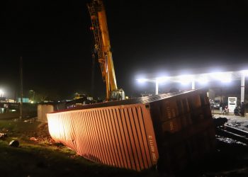 Asciende la cifra de muertos tras arrollar un camión a vehículos y peatones en Kenia