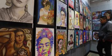 Exposición “100 Fridas para Frida” llega a Ciudad de México