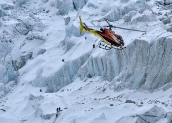 ¿Qué pasará con los cuerpos de las víctimas del helicóptero estrellado en Nepal?
