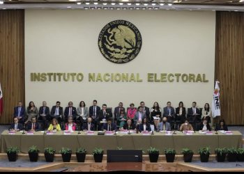 Consejo general del INE se reúne sin prensa con gobernadores para enfrentar desafíos de las próximas elecciones