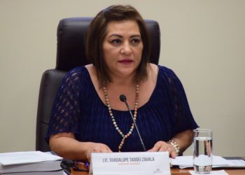 Rinde protesta a encargada de despacho de secretaría ejecutiva del INE