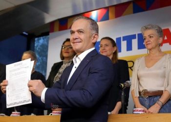 El Frente tomó como uno de los ejes de trabajo el desarrollo de un gobierno de coalición: Mancera 
