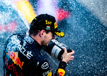 No pienso en el récord histórico del equipo, pienso en ganar: Verstappen