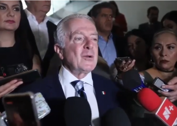 Una ‘pend…a’ estrategia de abrazos y no balazos: Santiago Creel