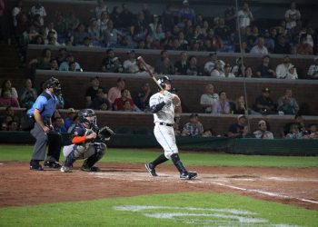 Saraperos vence a Tigres de Quintana Roo en inicio del Interzonas 