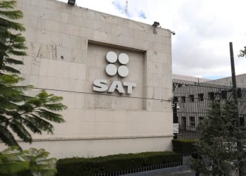SAT da prórroga a personas físicas en Resico para obtener e-firma