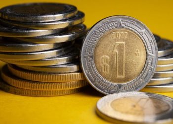 López Obrador celebra al superpeso