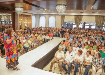 Logra Xóchitl Gálvez 220 mil firmas de apoyo para encabezar el Frente Amplio por México