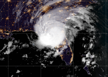 Idalia toca tierra y emprende camino altamente peligroso