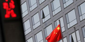 China rebaja por sorpresa los tipos de interés para impulsar su economía