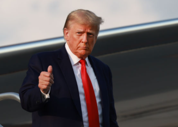 Trump se entregó en Georgia por el caso de Condado de Fulton