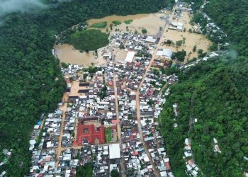 Continúa la emergencia en Veracruz por inundaciones