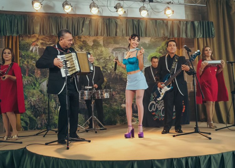 FOTO X @angelesazulesmx