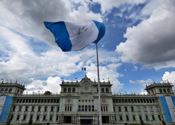 Guatemala elige este domingo a su nuevo presidente en un clima de tensión