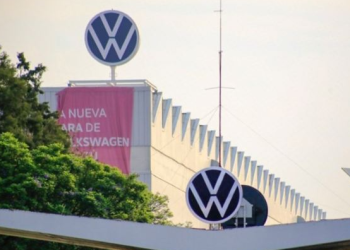 Planta automotriz evita huelga tras un acuerdo salarial con el sindicato