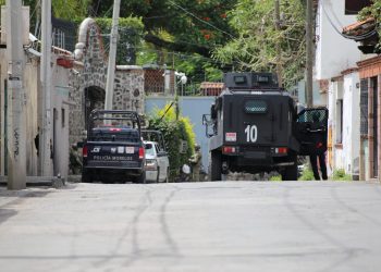 Van tras Fiscal General de Morelos