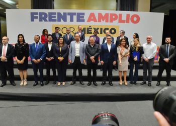 Presentan a integrantes del Comité encargado de observar el proceso para elegir al candidato presidencial del Frente Amplio por México