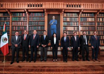 La titular de SEGOB recibió a todos los coordinadores parlamentarios de los diputados