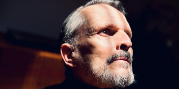 Miguel Bosé acude a la Fiscalía capitalina a denunciar robo