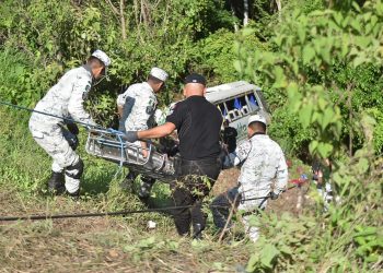 Sube el número de fallecidos por accidente carretero en Nayarit, incluyendo 5 extranjeros