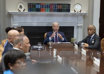 Biden se reúne con la familia de Luther King en 60 aniversario de la Marcha en Washington
