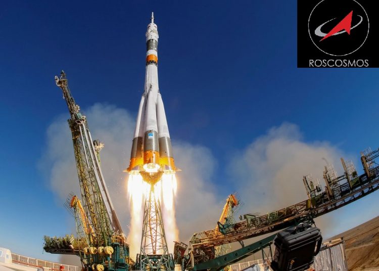 Imagen cortesía de Roscosmos:, El cohete Soyuz que transporta la sonda Luna-25.