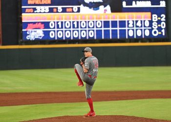 Diablos Rojos derrota a los Tigres y pone la serie 3-2
