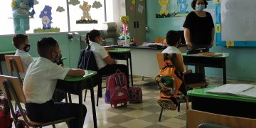 Los profesores no han sido capacitados en el nuevo modelo, no siguen los estándares internacionales para que un niño aprenda: Experta