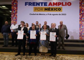 Esto opinó López Obrador de los finalistas del Frente Amplio por México