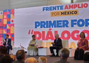 ¿Qué pasó en el primer Foro de Debate entre aspirantes presidenciales de oposición?