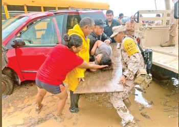 Hilary daña puentes y vías en BCS y BC