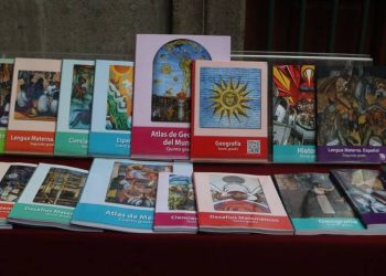 Especialistas han dado a conocer la gran cantidad de inconsistencias en libros de texto gratuitos, generando incertidumbre en los padres de familia