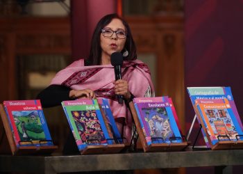 Libros de texto sí serán distribuidos acuerdan en Hidalgo