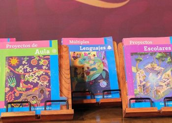 ¿Qué fue lo que se discutió en el Foro Libros de texto gratuitos para una educación con futuro?