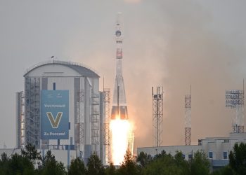 Nave espacial rusa se estrella en la superficie de la luna