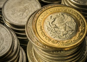 Así abre el superpeso este martes