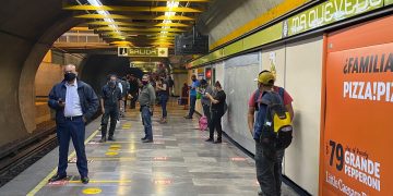 Usuarios reportan retrasos en esta línea del Metro