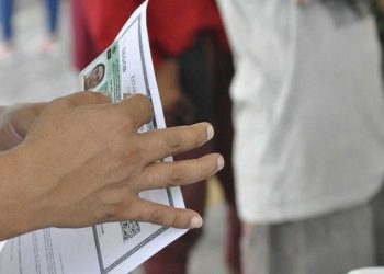 Durante el primer semestre del año, se han entregado más de 180 mil tarjetas por razones humanitarias