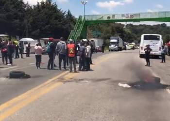Se registran bloqueos y quema de vehículos en San Miguel Topilejo, Tlalpan
